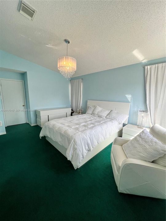 For Sale: $740,000 (4 beds, 3 baths, 2106 Square Feet)