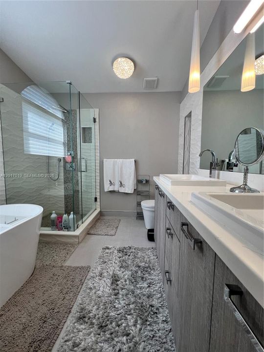 For Sale: $740,000 (4 beds, 3 baths, 2106 Square Feet)