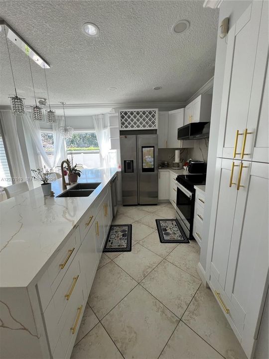 For Sale: $740,000 (4 beds, 3 baths, 2106 Square Feet)