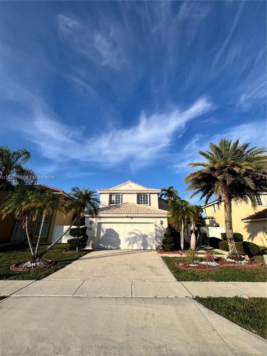 For Sale: $740,000 (4 beds, 3 baths, 2106 Square Feet)