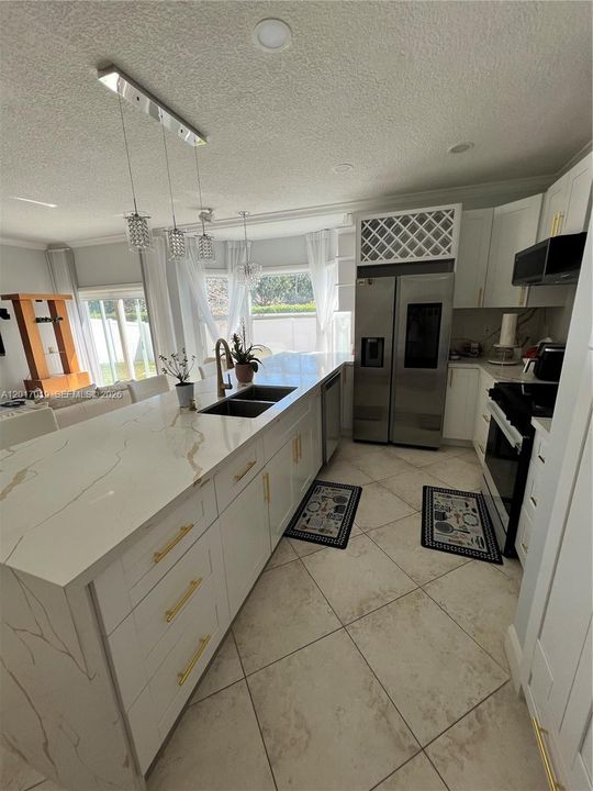 For Sale: $740,000 (4 beds, 3 baths, 2106 Square Feet)