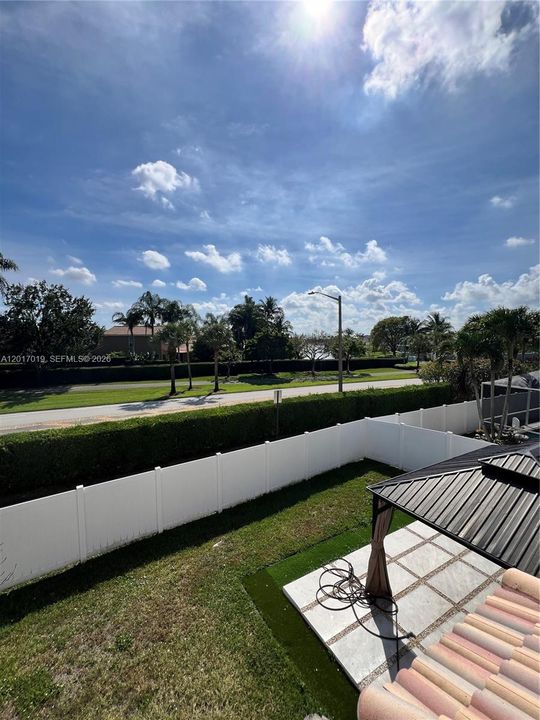 For Sale: $740,000 (4 beds, 3 baths, 2106 Square Feet)