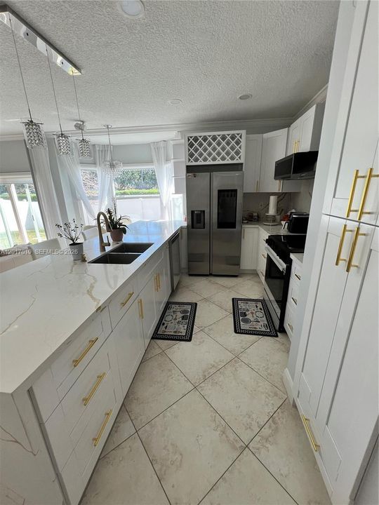 For Sale: $740,000 (4 beds, 3 baths, 2106 Square Feet)