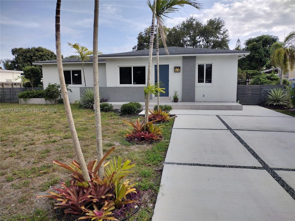 En Venta: $899,500 (4 camas, 3 baños, 2225 Pies cuadrados)
