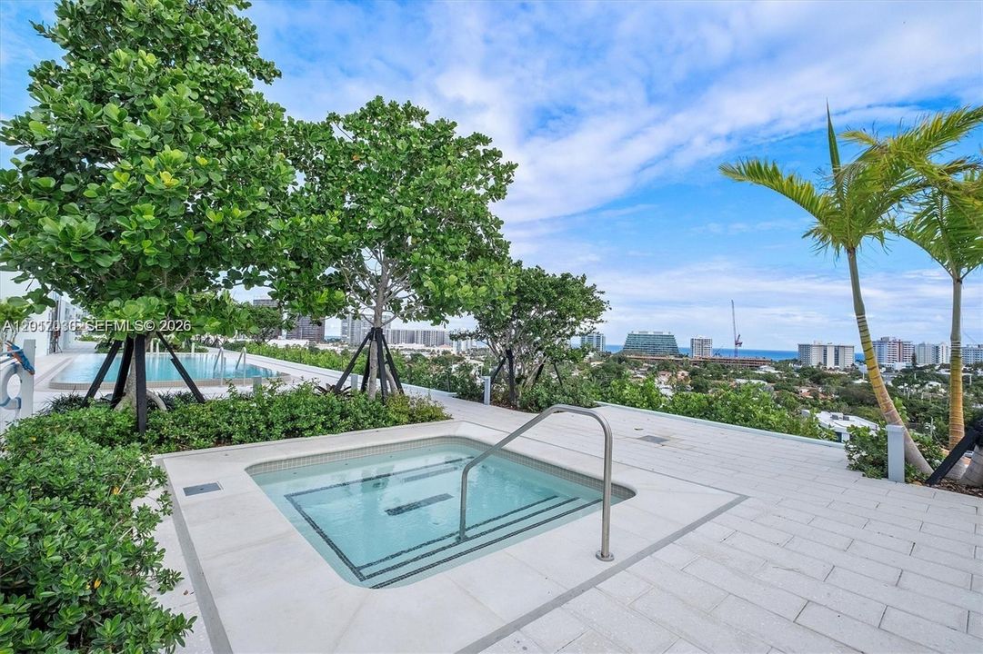 For Sale: $1,850,000 (2 beds, 2 baths, 1329 Square Feet)