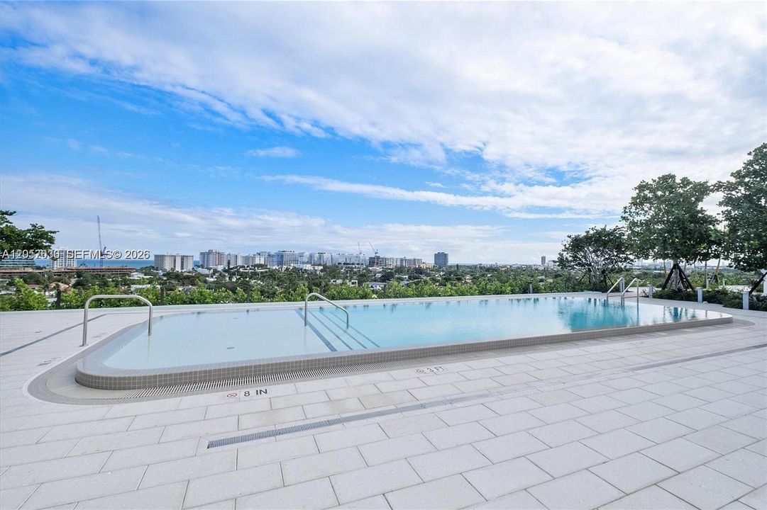 For Sale: $1,850,000 (2 beds, 2 baths, 1329 Square Feet)