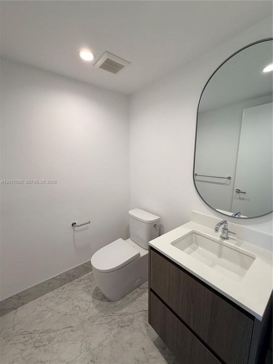 For Sale: $1,850,000 (2 beds, 2 baths, 1329 Square Feet)