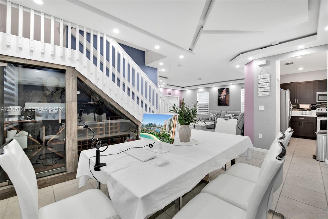 На продажу: $579,900 (4 спален, 3 ванн, 2655 Квадратных фут)
