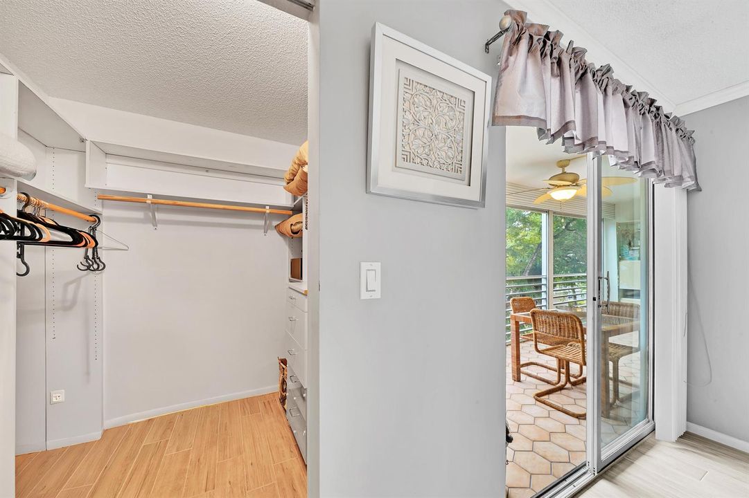 10 Master Closet