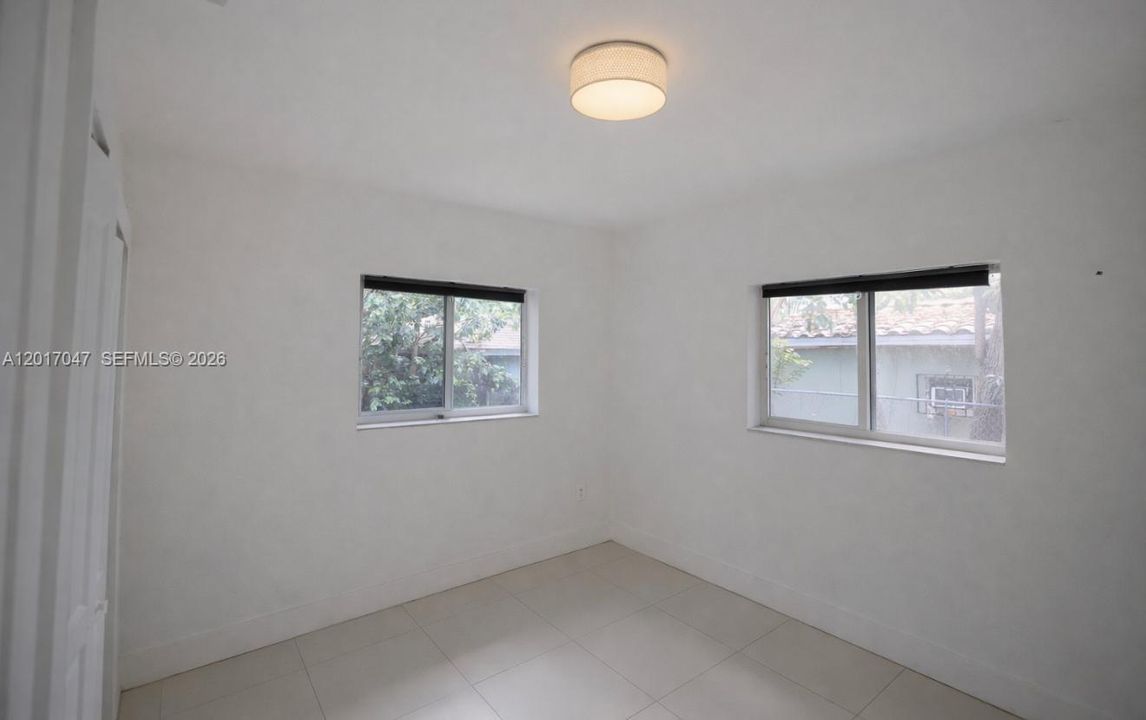 Activo con contrato: $2,275 (2 camas, 1 baños, 0 Pies cuadrados)