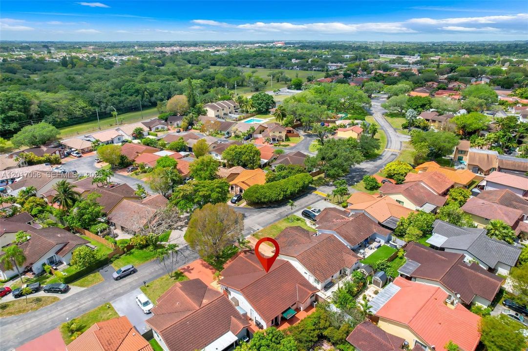 Недавно продано: $625,000 (4 спален, 2 ванн, 1536 Квадратных фут)