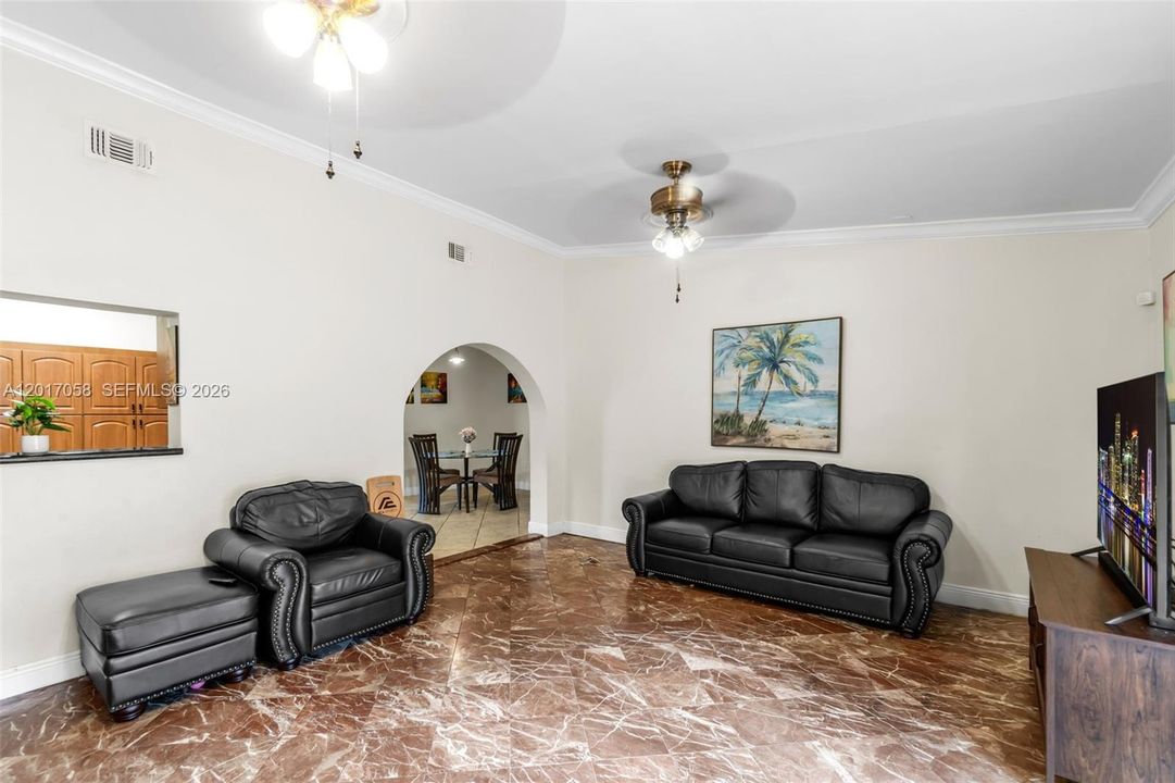 Недавно продано: $625,000 (4 спален, 2 ванн, 1536 Квадратных фут)