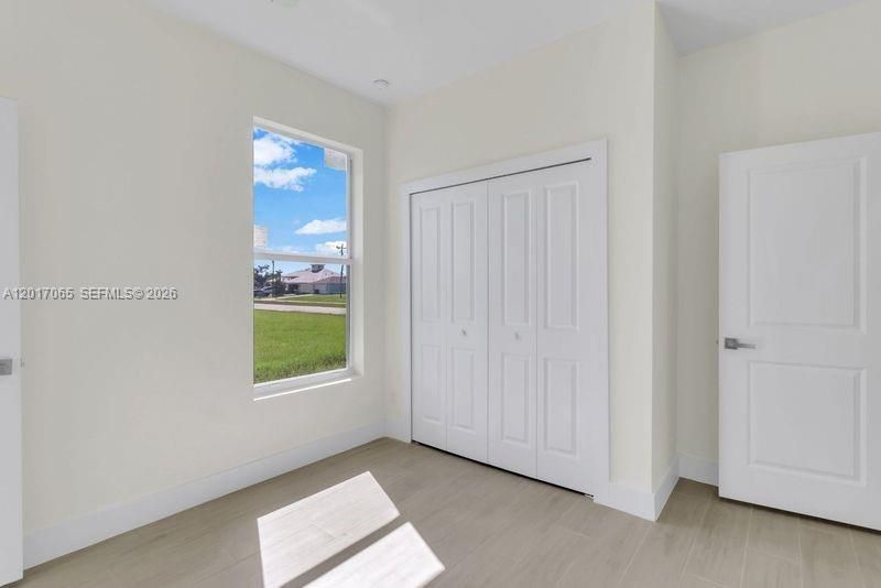 For Rent: $2,300 (4 beds, 3 baths, 1807 Square Feet)