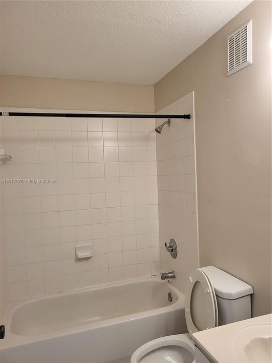 En Venta: $175,000 (2 camas, 2 baños, 815 Pies cuadrados)