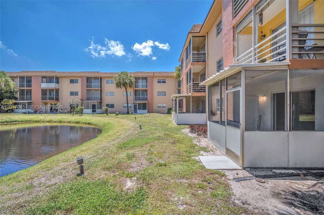 For Sale: $99,000 (1 beds, 1 baths, 624 Square Feet)