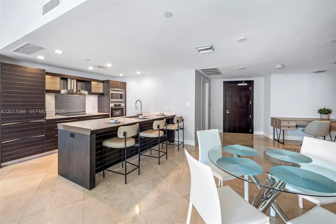 Active With Contract: $8,200 (2 beds, 2 baths, 1500 Square Feet)