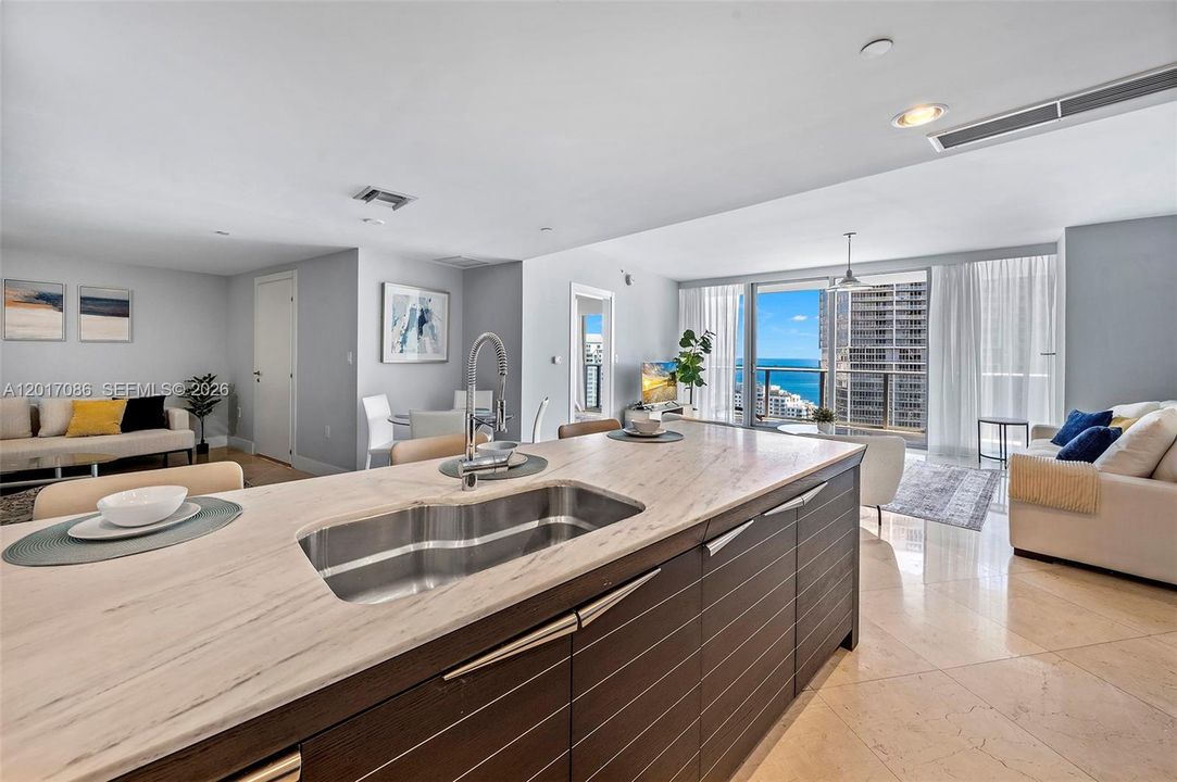 Active With Contract: $8,200 (2 beds, 2 baths, 1500 Square Feet)