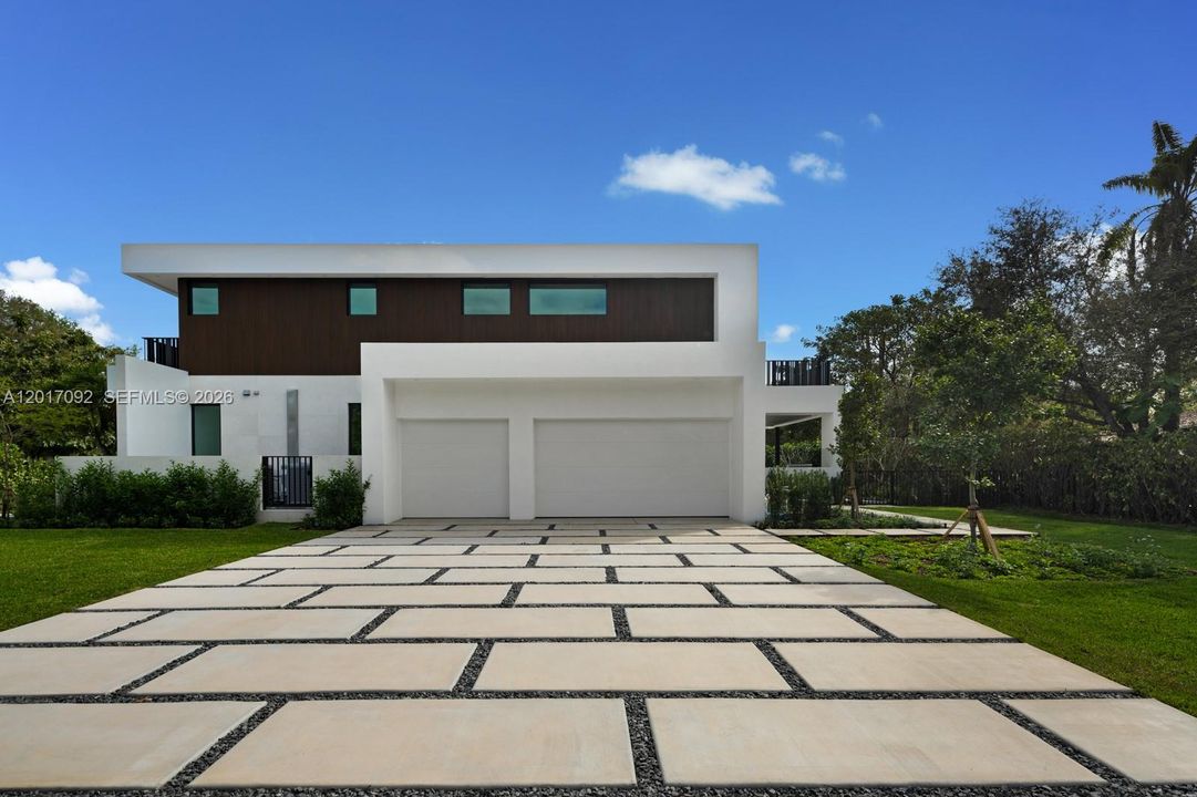 3-car garage