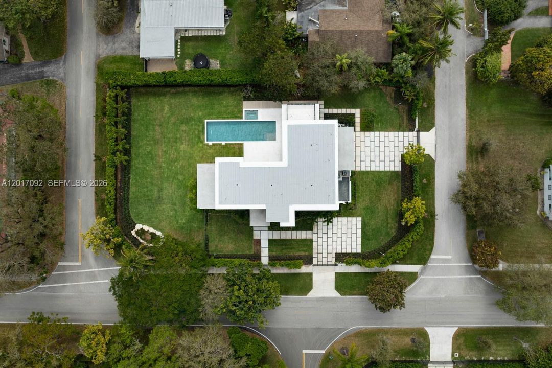 Active With Contract: $6,700,000 (6 beds, 6 baths, 5926 Square Feet)