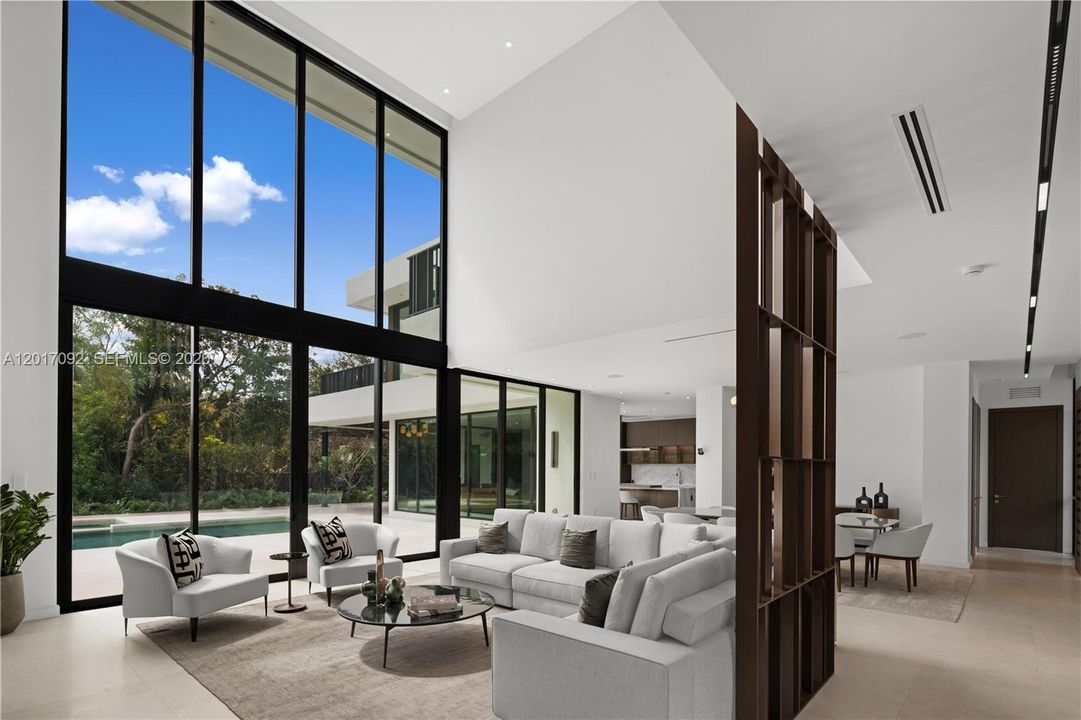 Active With Contract: $6,700,000 (6 beds, 6 baths, 5926 Square Feet)