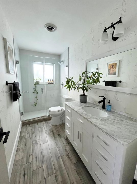 Activo con contrato: $742,999 (2 camas, 2 baños, 1323 Pies cuadrados)
