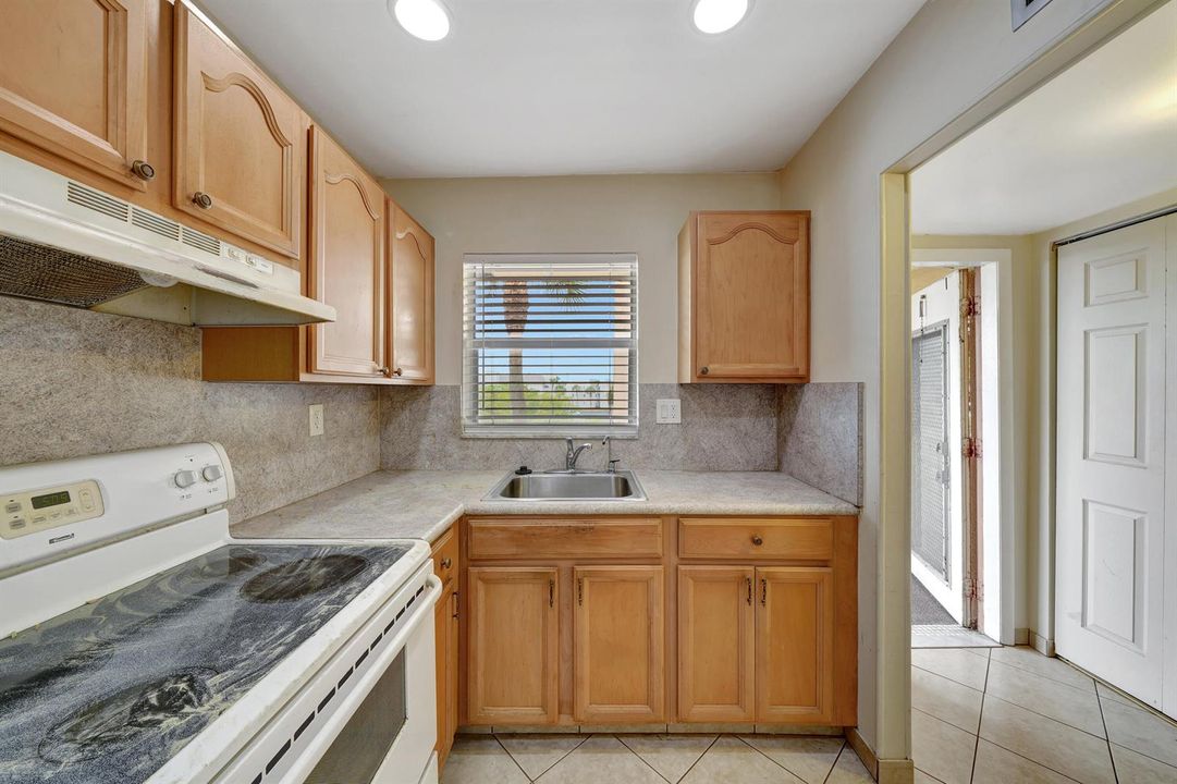 2 Kitchen (3)