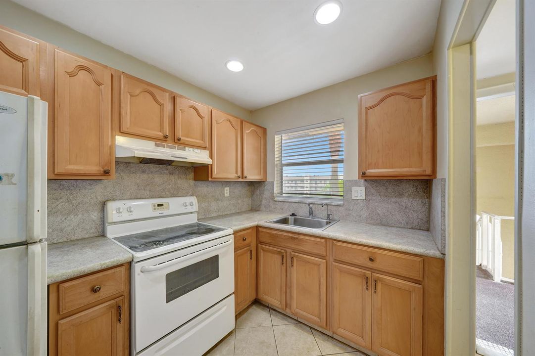 2 Kitchen (4)