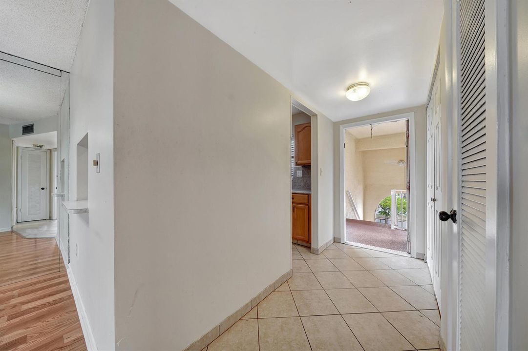 1 Entrance views (1)