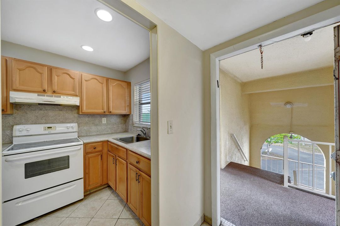 1 Entrance views (2)