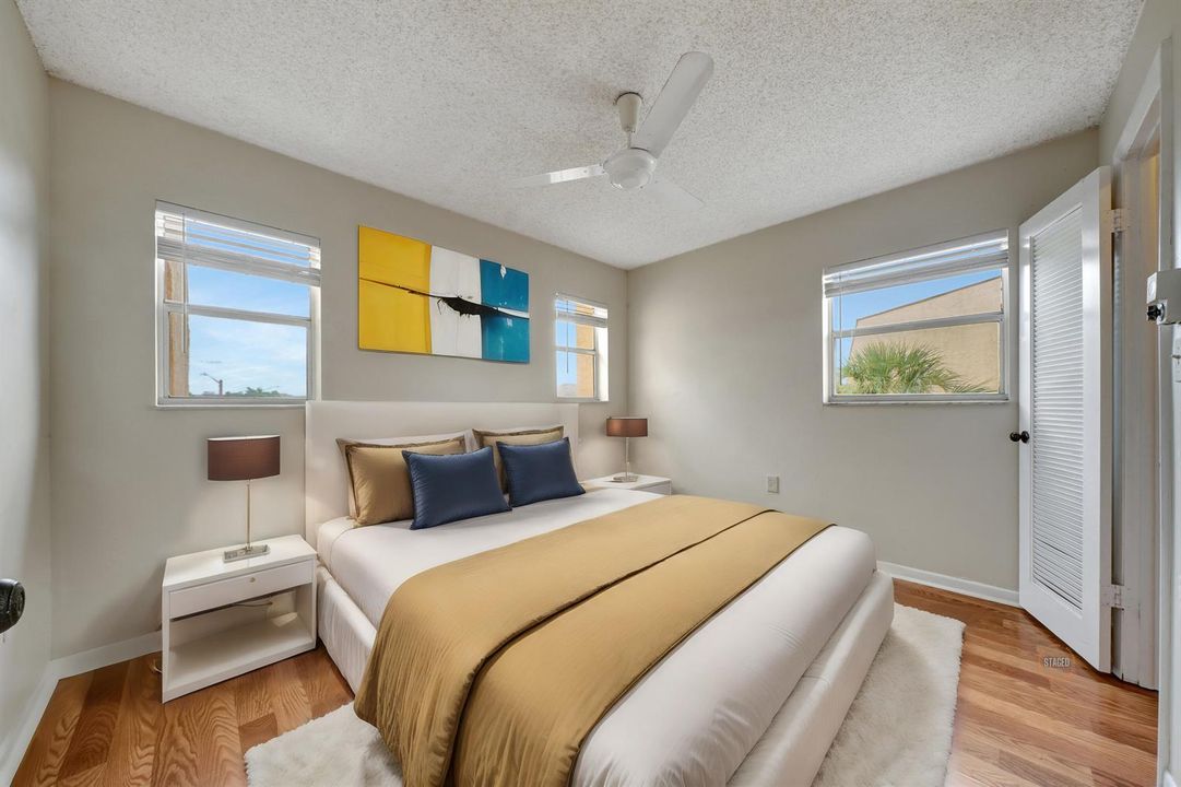 4 Guest Bedroom (2) Staged