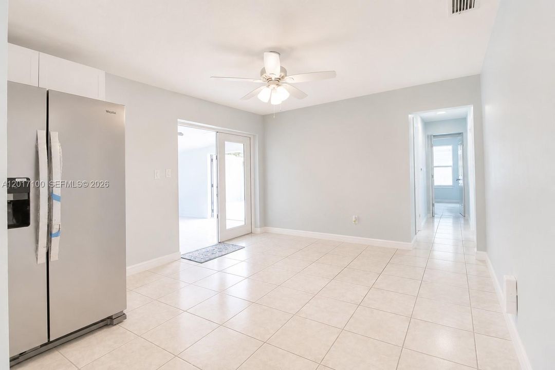 Recently Sold: $625,000 (3 beds, 2 baths, 2124 Square Feet)