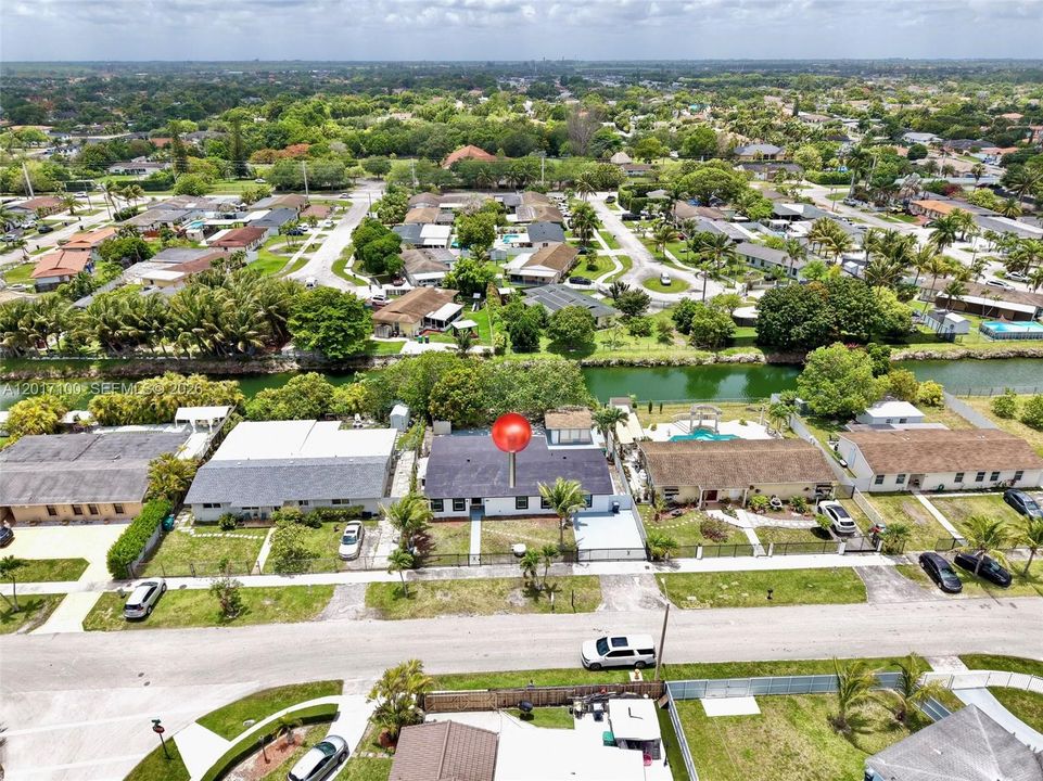 Recently Sold: $625,000 (3 beds, 2 baths, 2124 Square Feet)