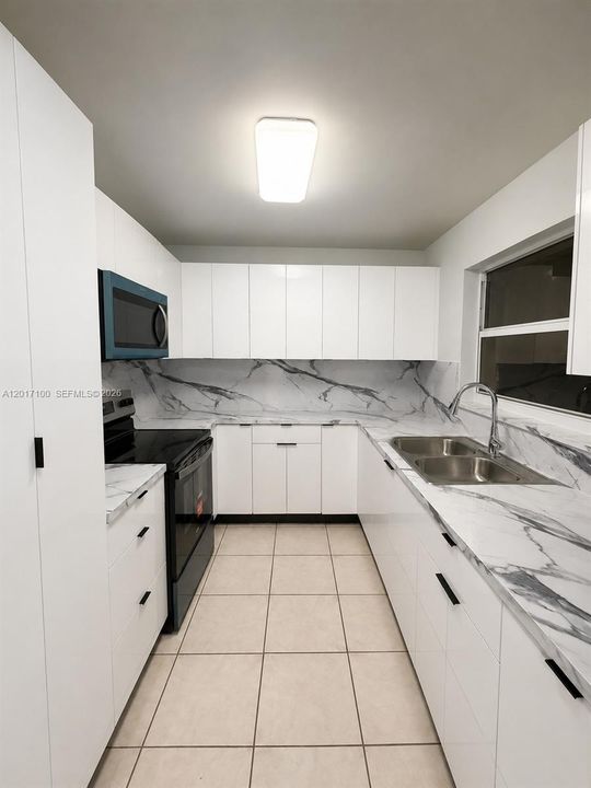 Recently Sold: $625,000 (3 beds, 2 baths, 2124 Square Feet)