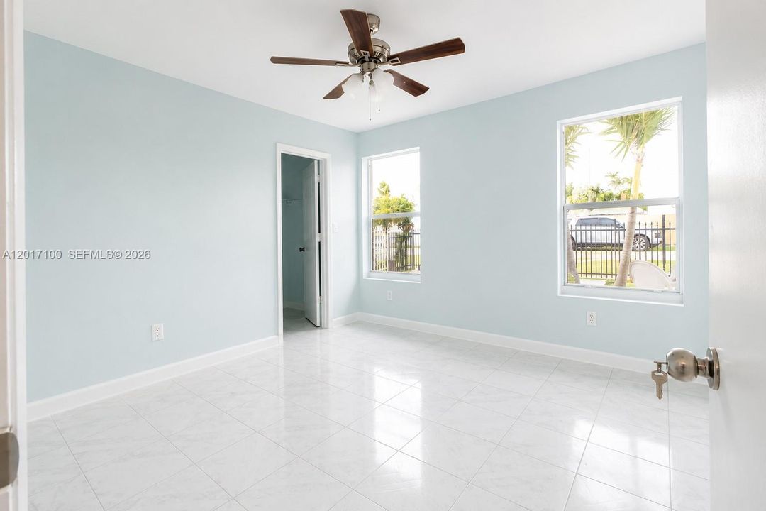 Recently Sold: $625,000 (3 beds, 2 baths, 2124 Square Feet)
