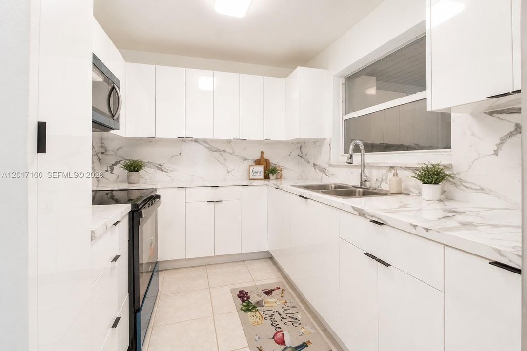 Recently Sold: $625,000 (3 beds, 2 baths, 2124 Square Feet)