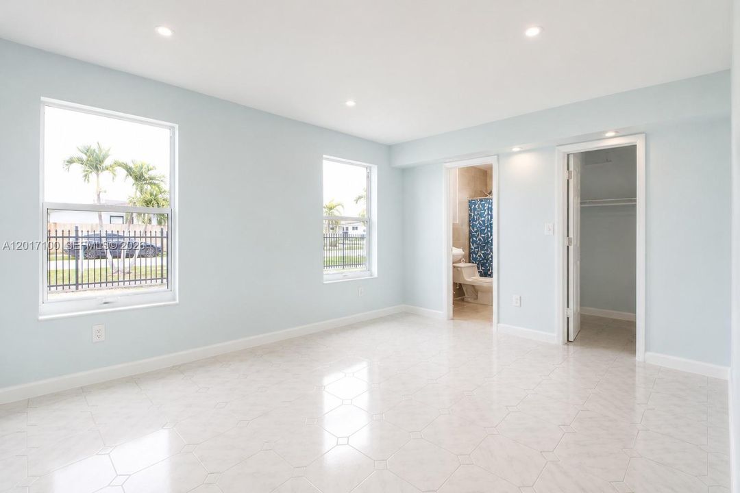 Recently Sold: $625,000 (3 beds, 2 baths, 2124 Square Feet)