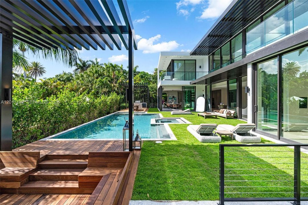 For Sale: $19,750,000 (6 beds, 6 baths, 5768 Square Feet)