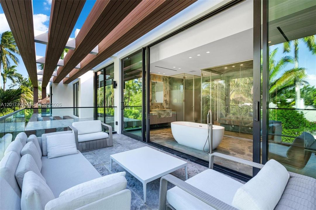 For Sale: $19,750,000 (6 beds, 6 baths, 5768 Square Feet)
