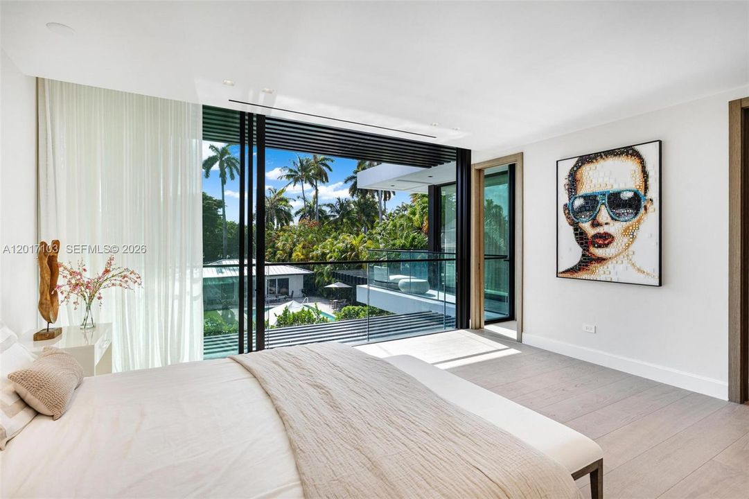 For Sale: $19,750,000 (6 beds, 6 baths, 5768 Square Feet)