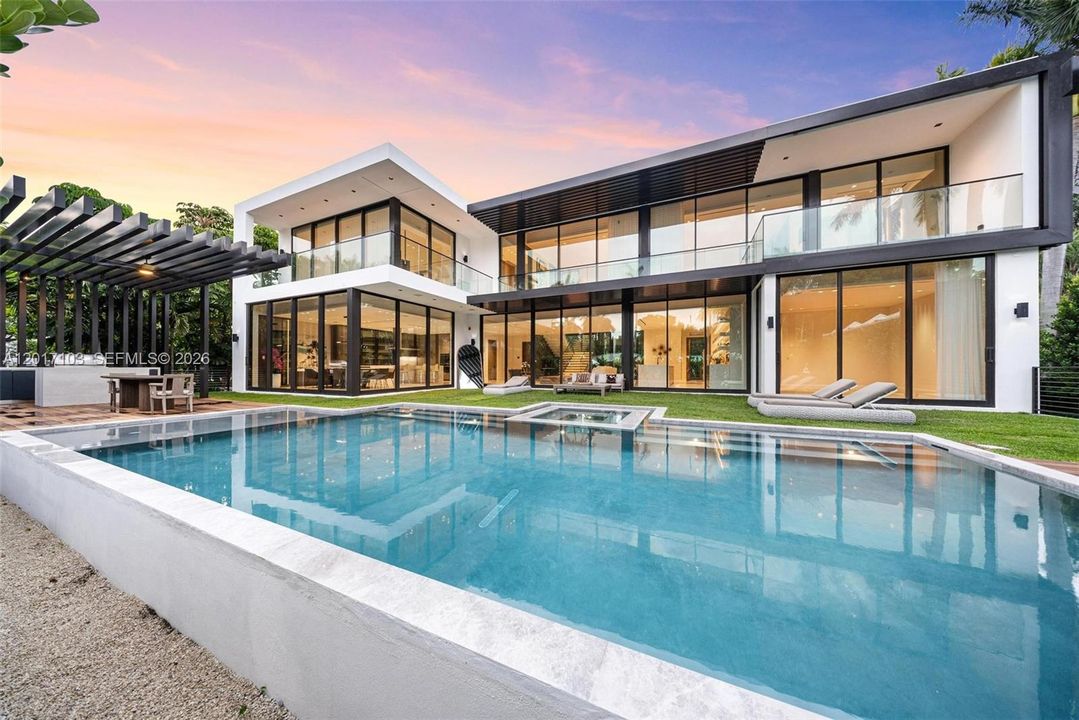 For Sale: $19,750,000 (6 beds, 6 baths, 5768 Square Feet)