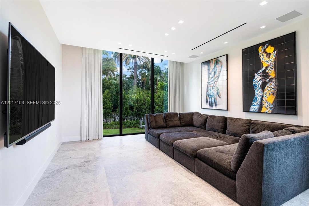 For Sale: $19,750,000 (6 beds, 6 baths, 5768 Square Feet)