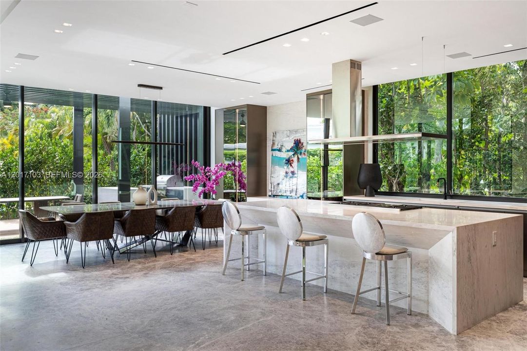 For Sale: $19,750,000 (6 beds, 6 baths, 5768 Square Feet)