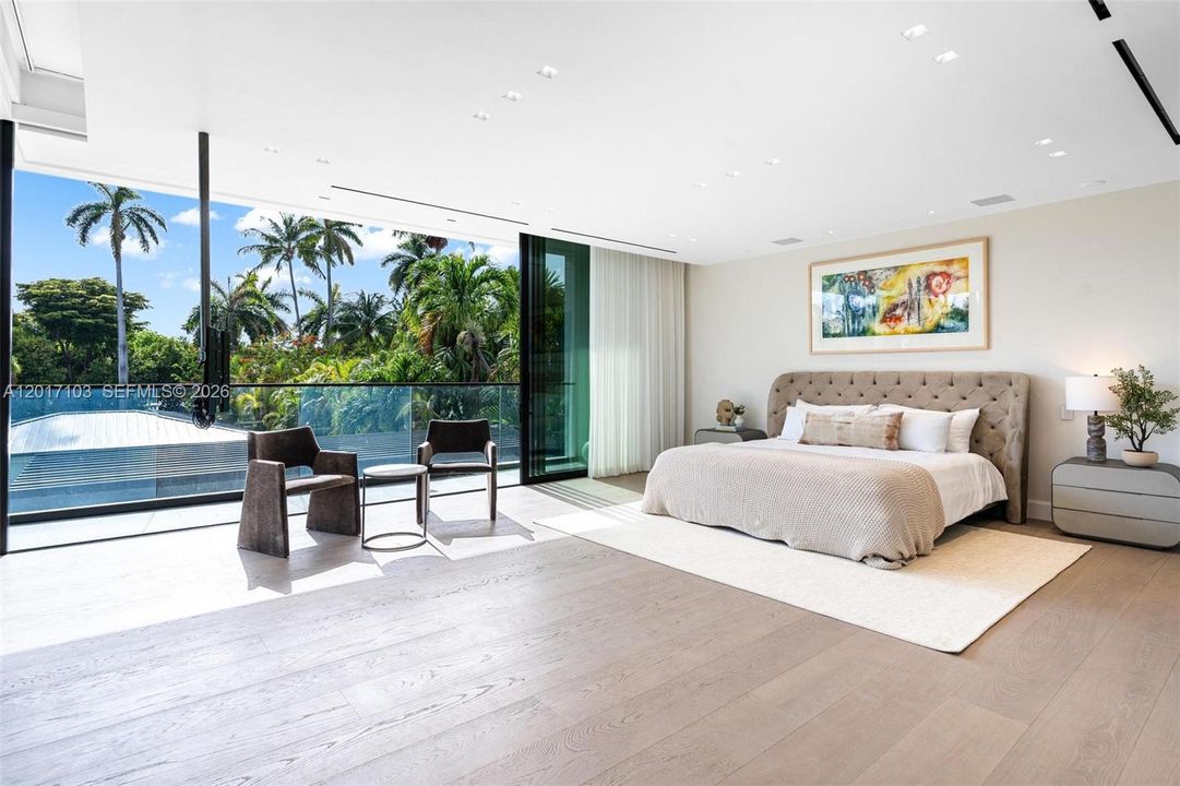 For Sale: $19,750,000 (6 beds, 6 baths, 5768 Square Feet)