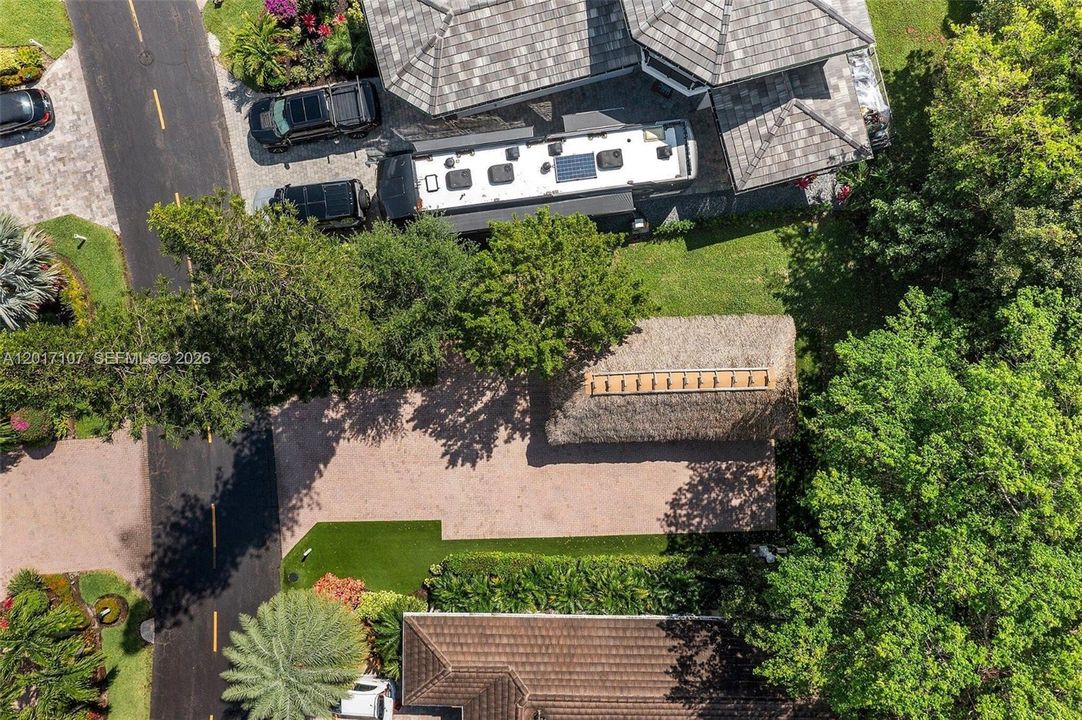 На продажу: $349,000 (0.12 acres)