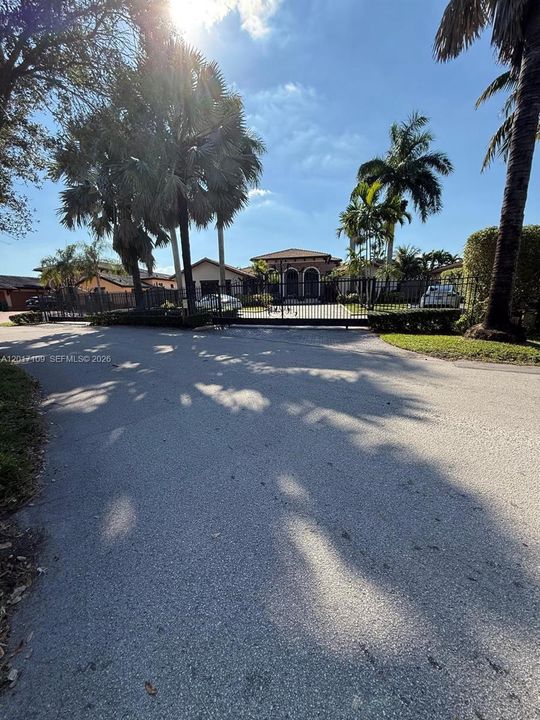 For Sale: $1,249,000 (5 beds, 4 baths, 0 Square Feet)
