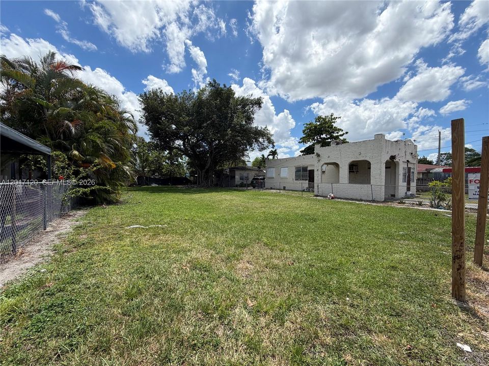 For Sale: $390,000 (0.14 acres)