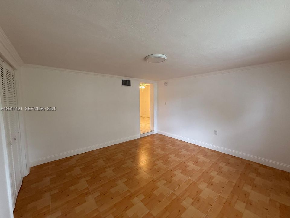 Recently Rented: $3,750 (3 beds, 2 baths, 1914 Square Feet)