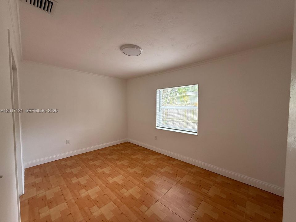 Recently Rented: $3,750 (3 beds, 2 baths, 1914 Square Feet)