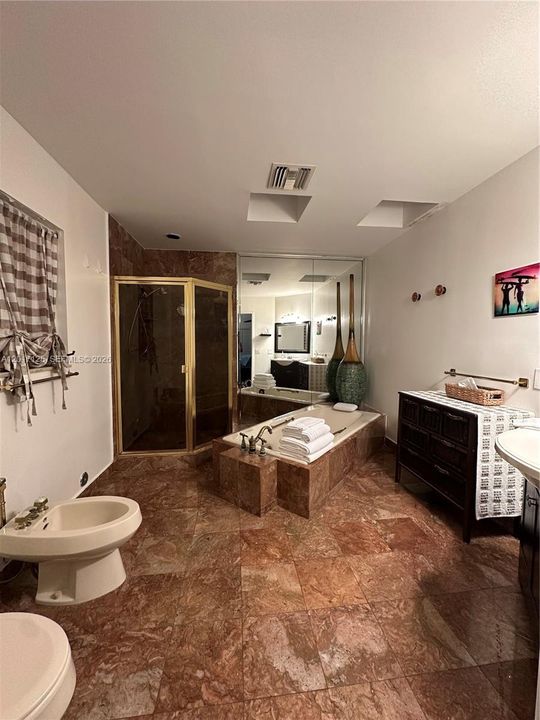 В аренду: $7,900 (4 спален, 4 ванн, 2882 Квадратных фут)