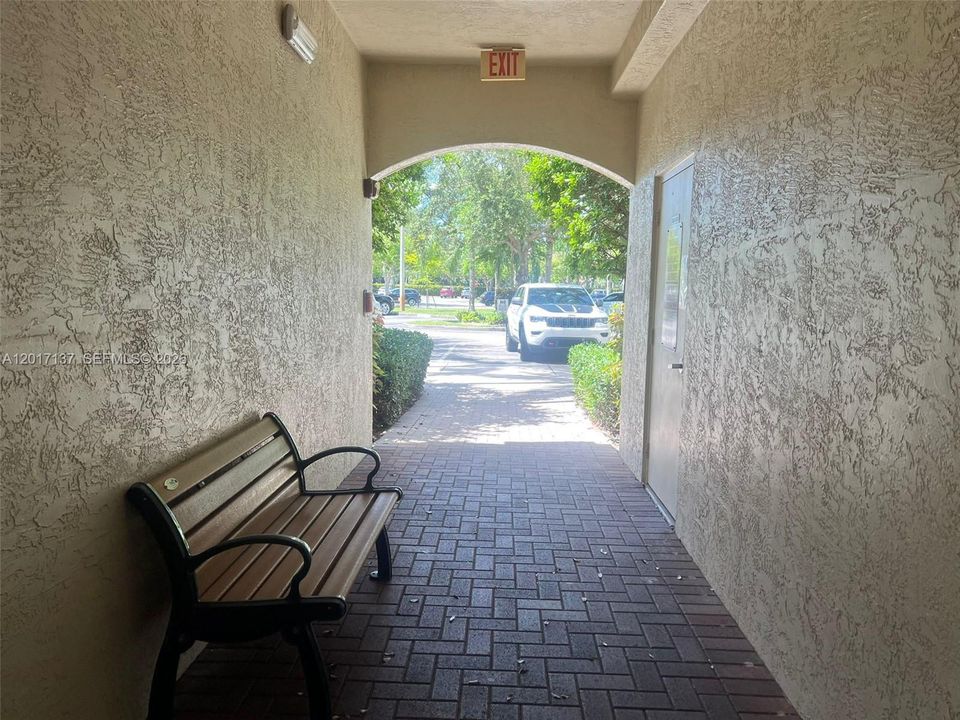 For Sale: $350,000 (3 beds, 2 baths, 1707 Square Feet)